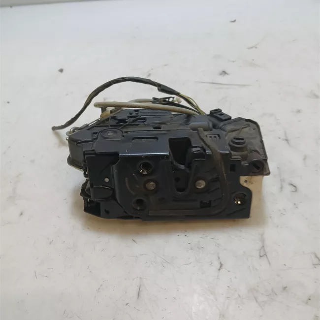 Serratura porta anteriore destra