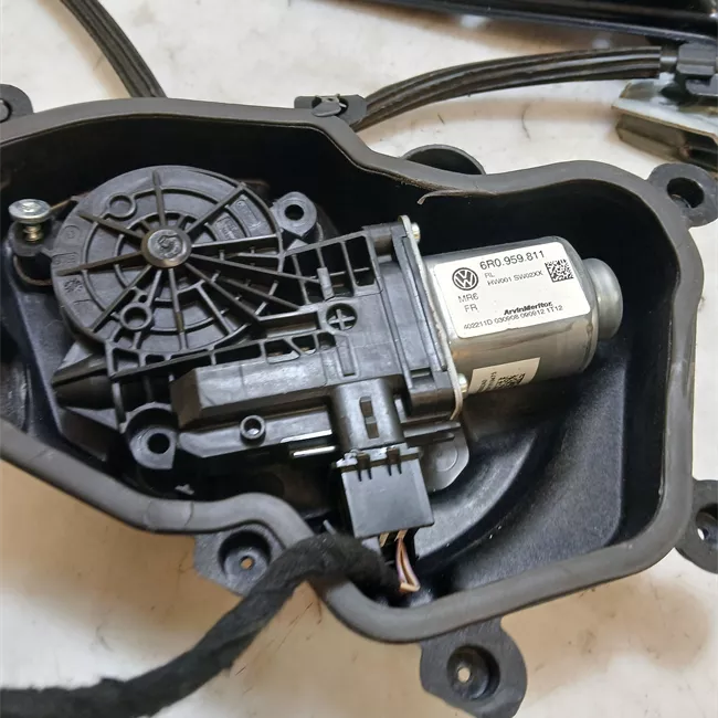 Alzacristallo elettrico porta posteriore sinistro