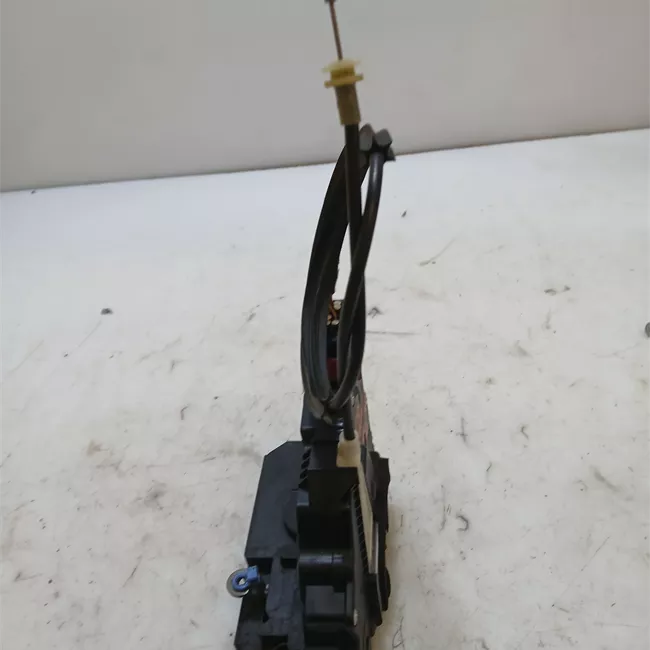 Serratura porta anteriore destra