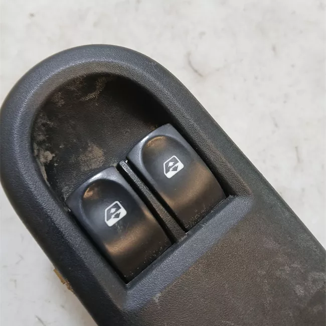 Blocco comandi alzacristalli sinistro