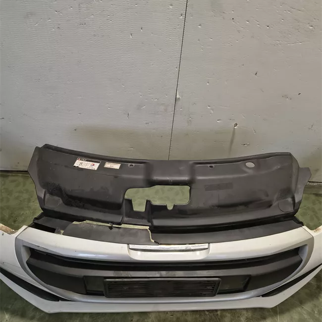 Paraurti anteriore primer