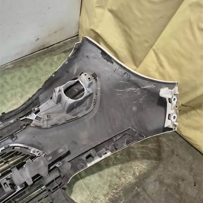 Paraurti anteriore primer