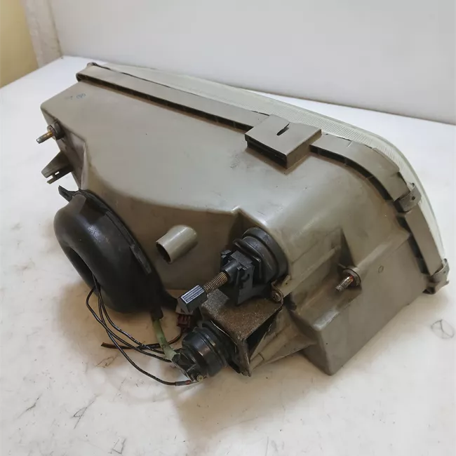 Proiettore sinistro 09/00>