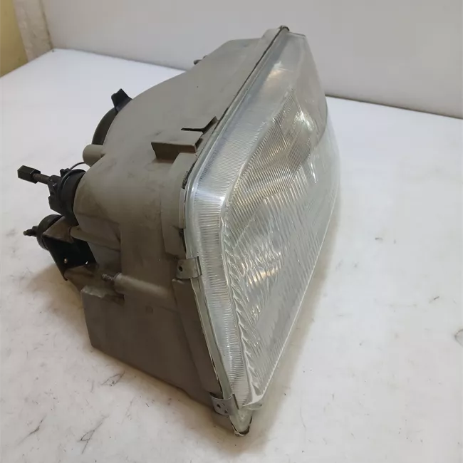 Proiettore sinistro 09/00>