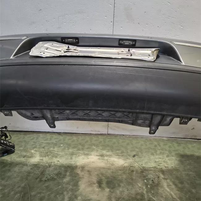 Paraurti posteriore con parktronic primer