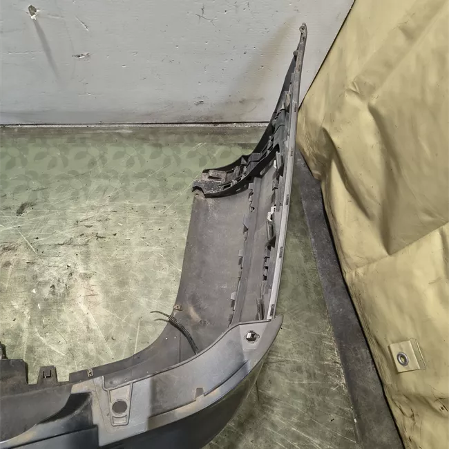 Paraurti posteriore con parktronic primer