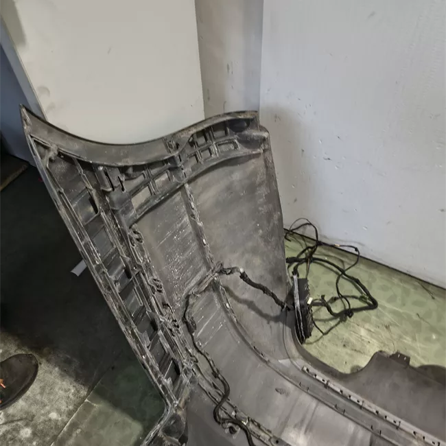 Paraurti posteriore con parktronic primer