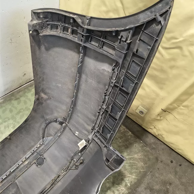 Paraurti posteriore con parktronic primer