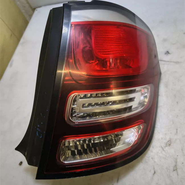 Fanale posteriore destro