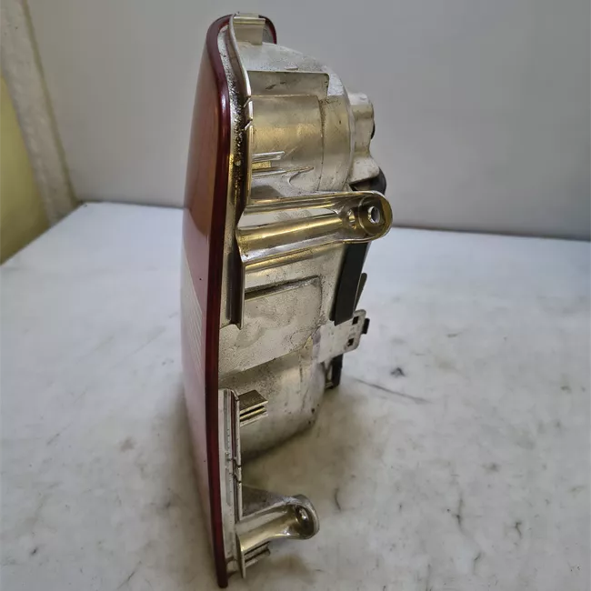 Fanale posteriore sinistro