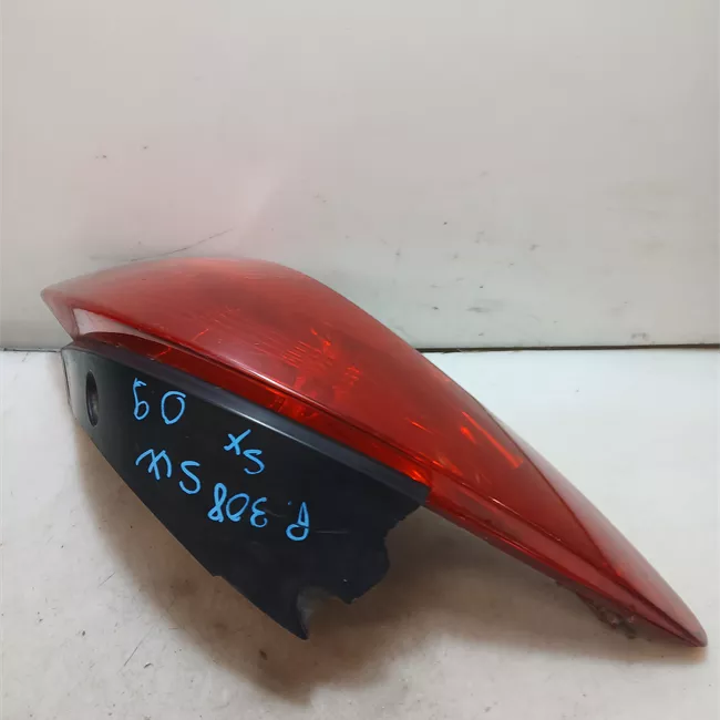 Fanale posteriore sinistro con 1 faro retromarcia