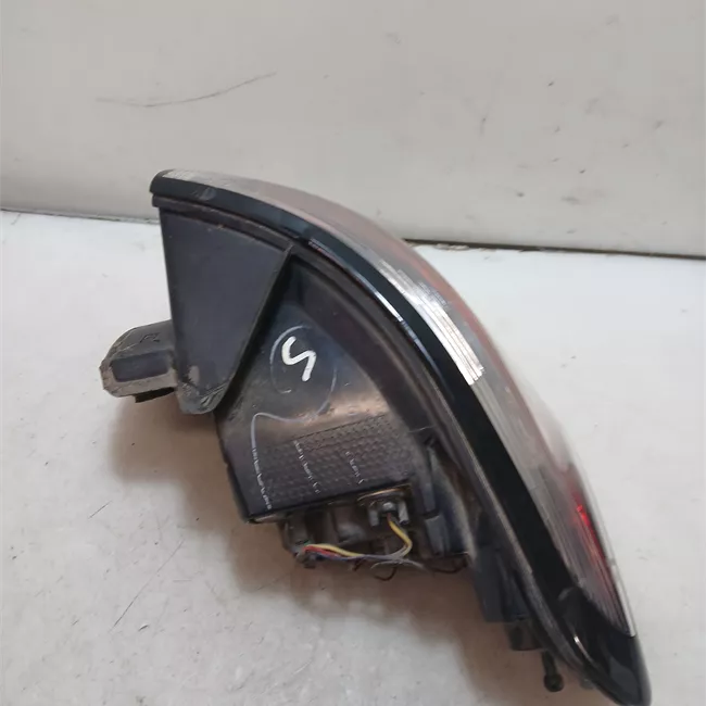 Fanale posteriore parte esterno sinistro Led