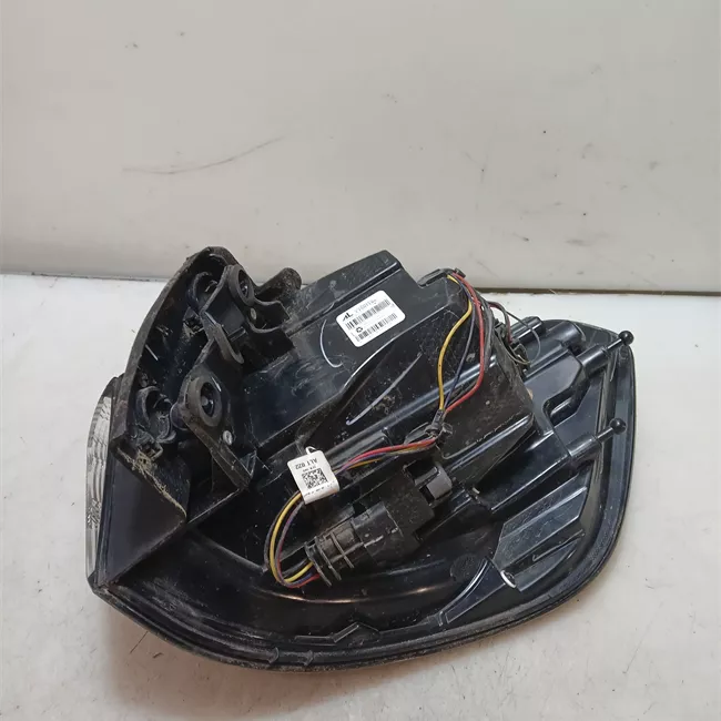 Fanale posteriore parte esterno sinistro Led