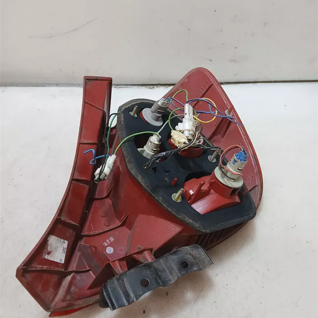 Fanale posteriore sinistro