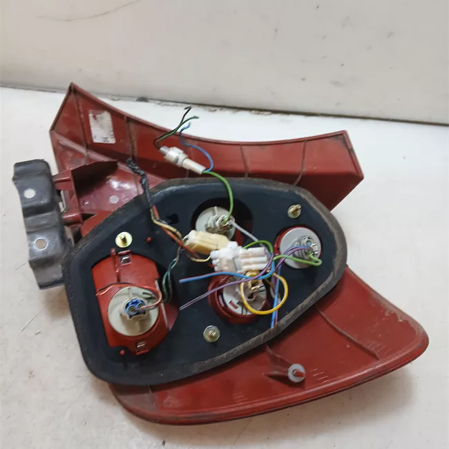 Fanale posteriore sinistro