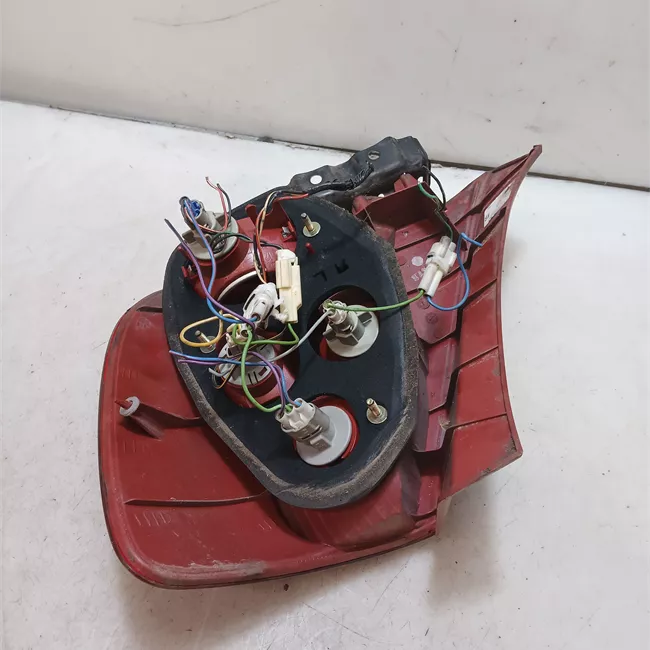 Fanale posteriore sinistro