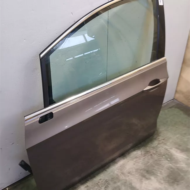 Porta anteriore sinistra