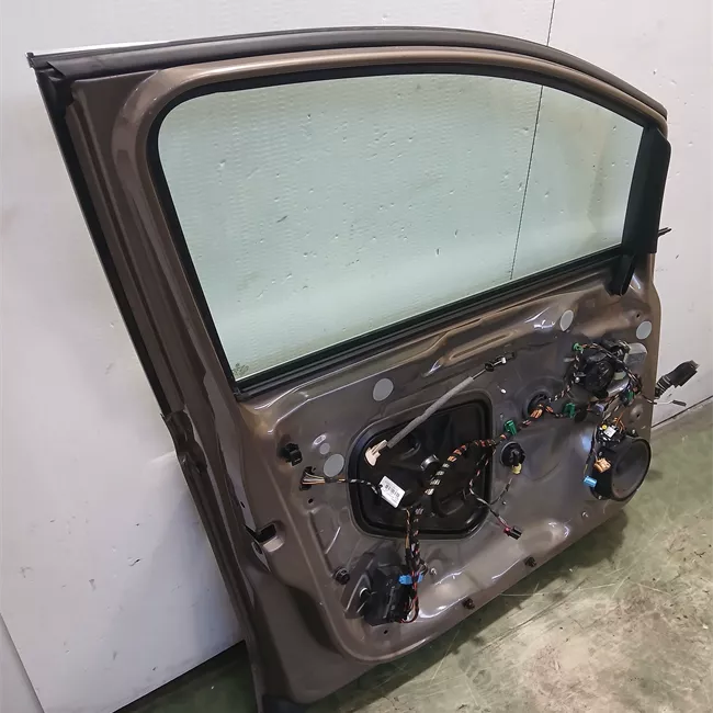 Porta anteriore sinistra