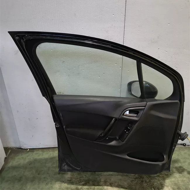 Porta anteriore sinistra