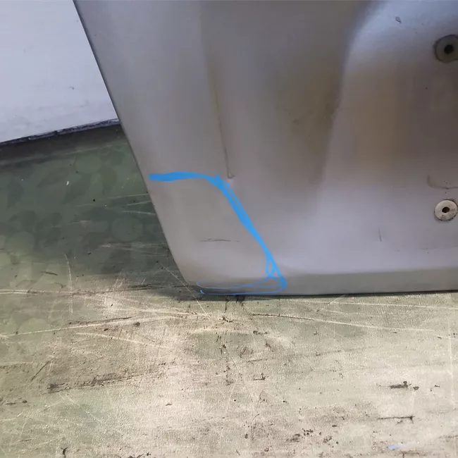 Porta carico posteriore a battente sinistra