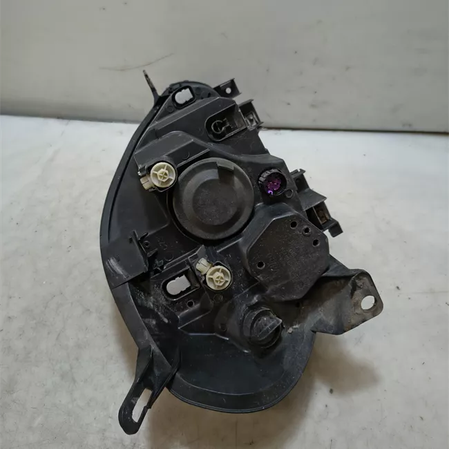 Proiettore sinistro Proiettori bruniti