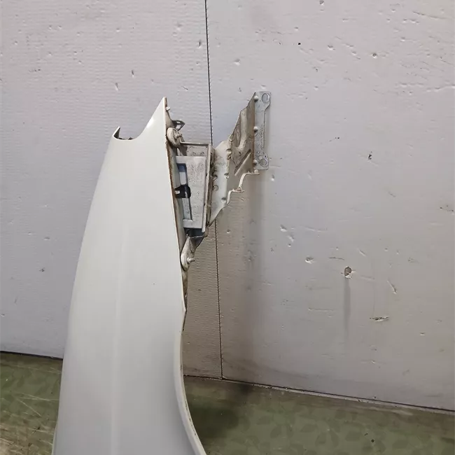 Parafango anteriore destro