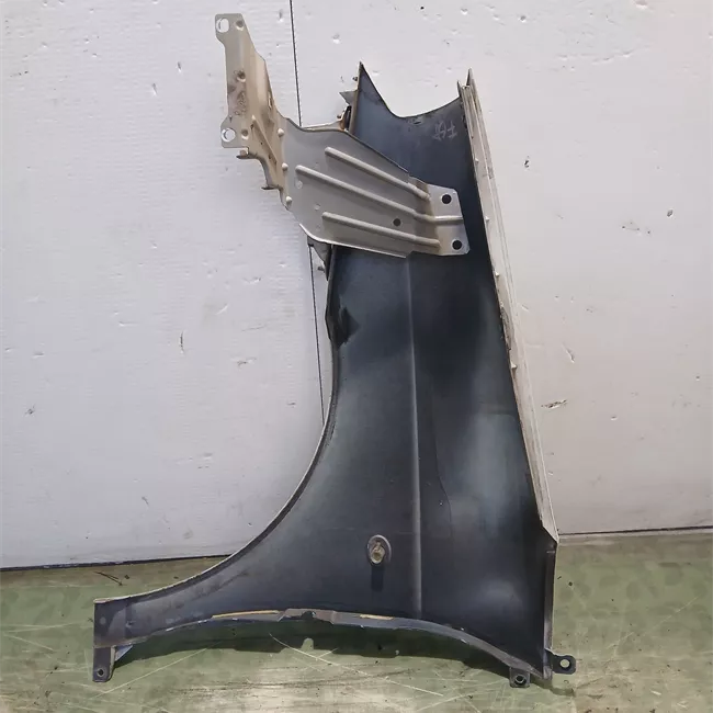 Parafango anteriore destro