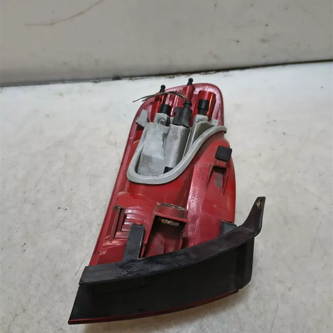 Fanale posteriore parte esterno destro