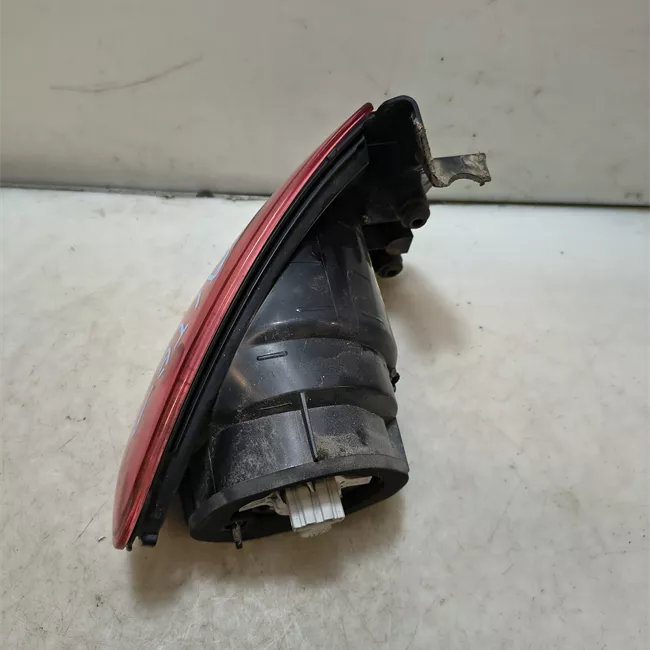 Fanale posteriore destro Nero