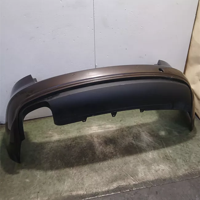 Paraurti posteriore con sensore parcheggio primer