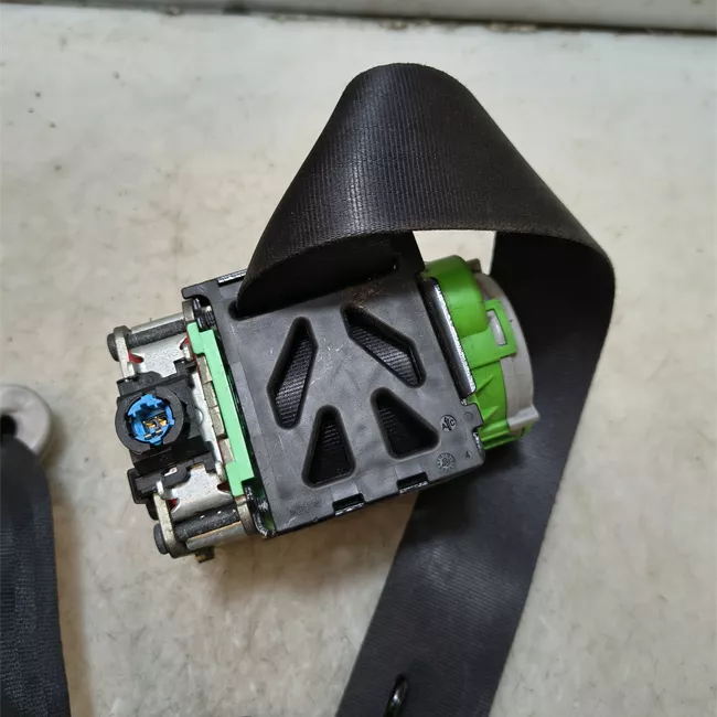 Cintura di sicurezza anteriore sinistra