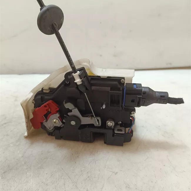 Serratura porta anteriore sinistra