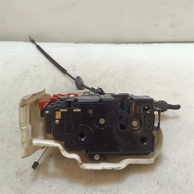 Serratura porta anteriore sinistra