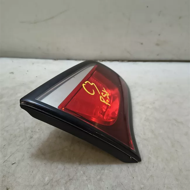 Catarifrangente posteriore sinistro