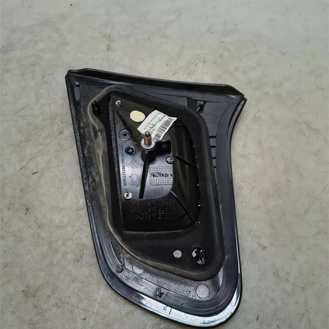 Catarifrangente posteriore sinistro