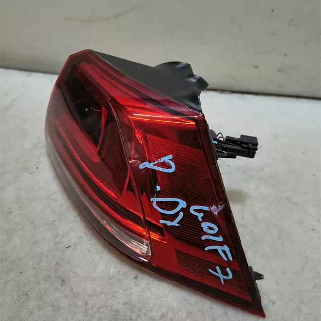 Fanale posteriore parte esterno destro