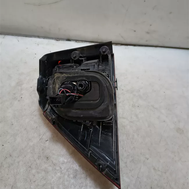 Fanale posteriore parte esterno destro