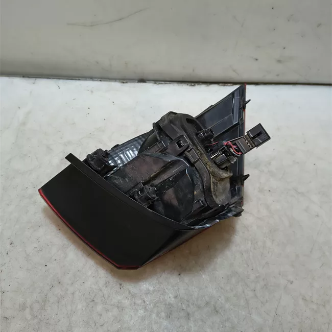 Fanale posteriore parte esterno destro