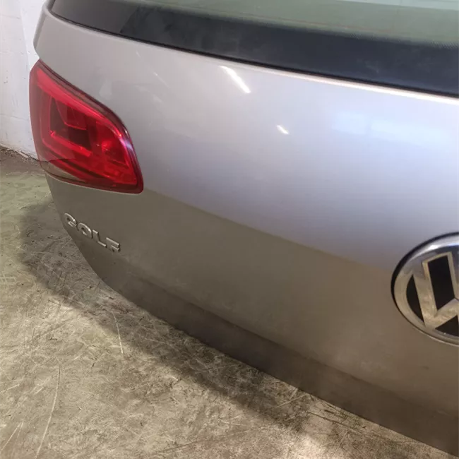 Portello posteriore senza spoiler post