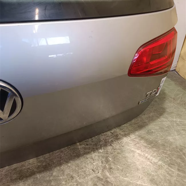 Portello posteriore senza spoiler post