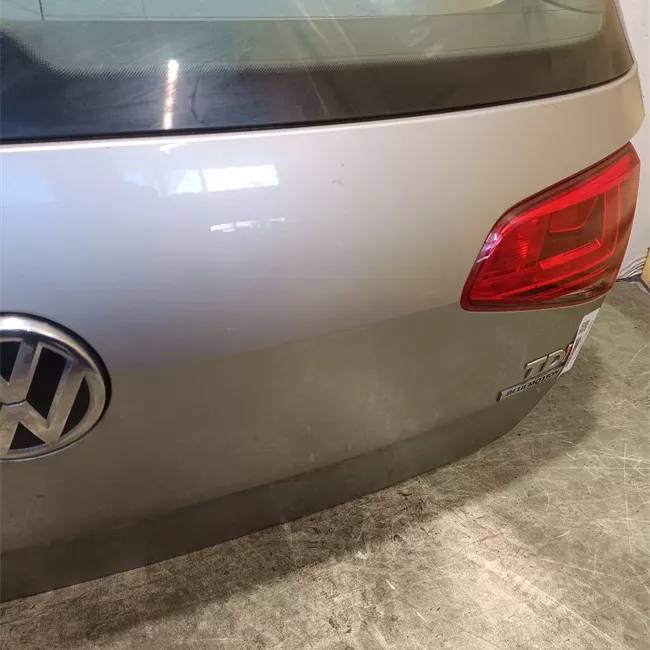 Portello posteriore senza spoiler post