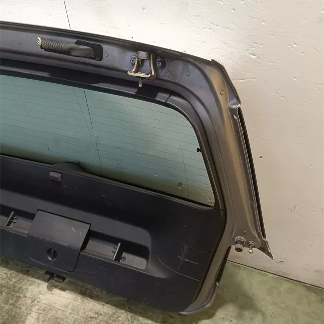 Portello posteriore senza spoiler post