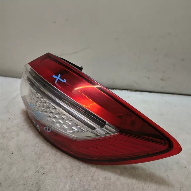 Fanale posteriore parte esterno destro