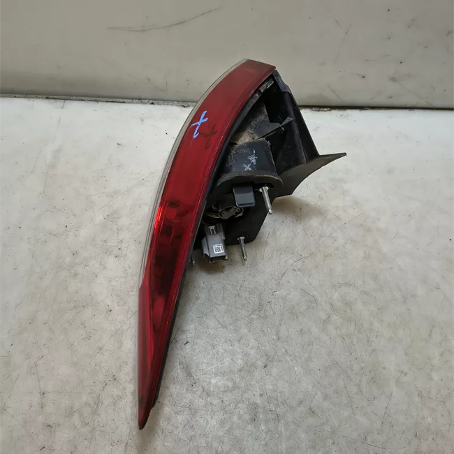 Fanale posteriore parte esterno destro