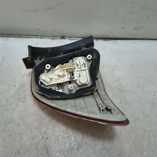 Fanale posteriore parte esterno destro