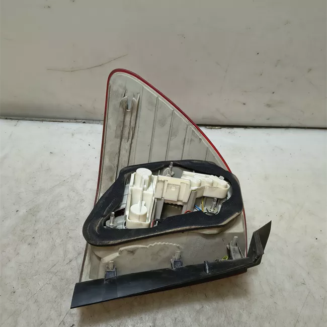 Fanale posteriore parte esterno destro