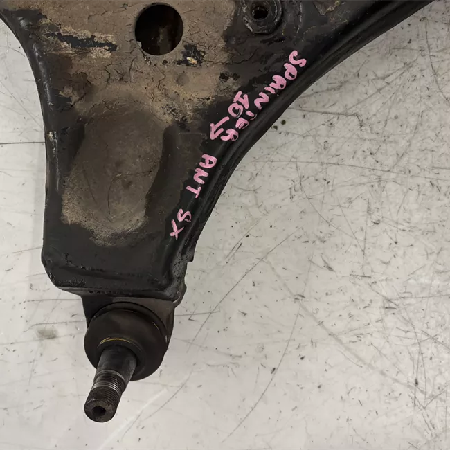 Braccio oscillante sospensione anteriore sinistro