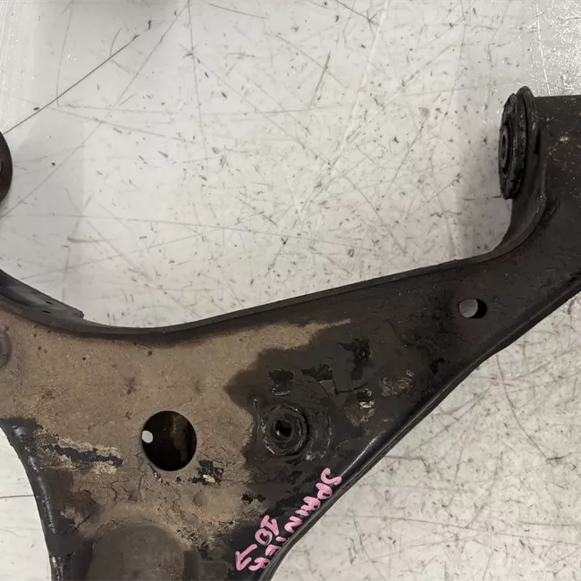 Braccio oscillante sospensione anteriore sinistro