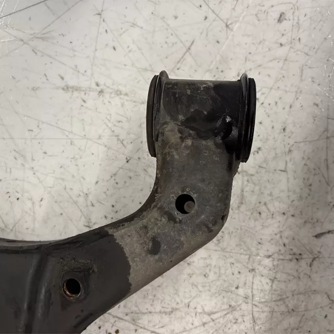 Braccio oscillante sospensione anteriore sinistro