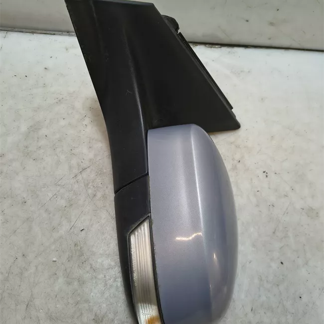 Retrovisore esterno regolazione elettrica sinistro con luce cortesia, fanalino laterale